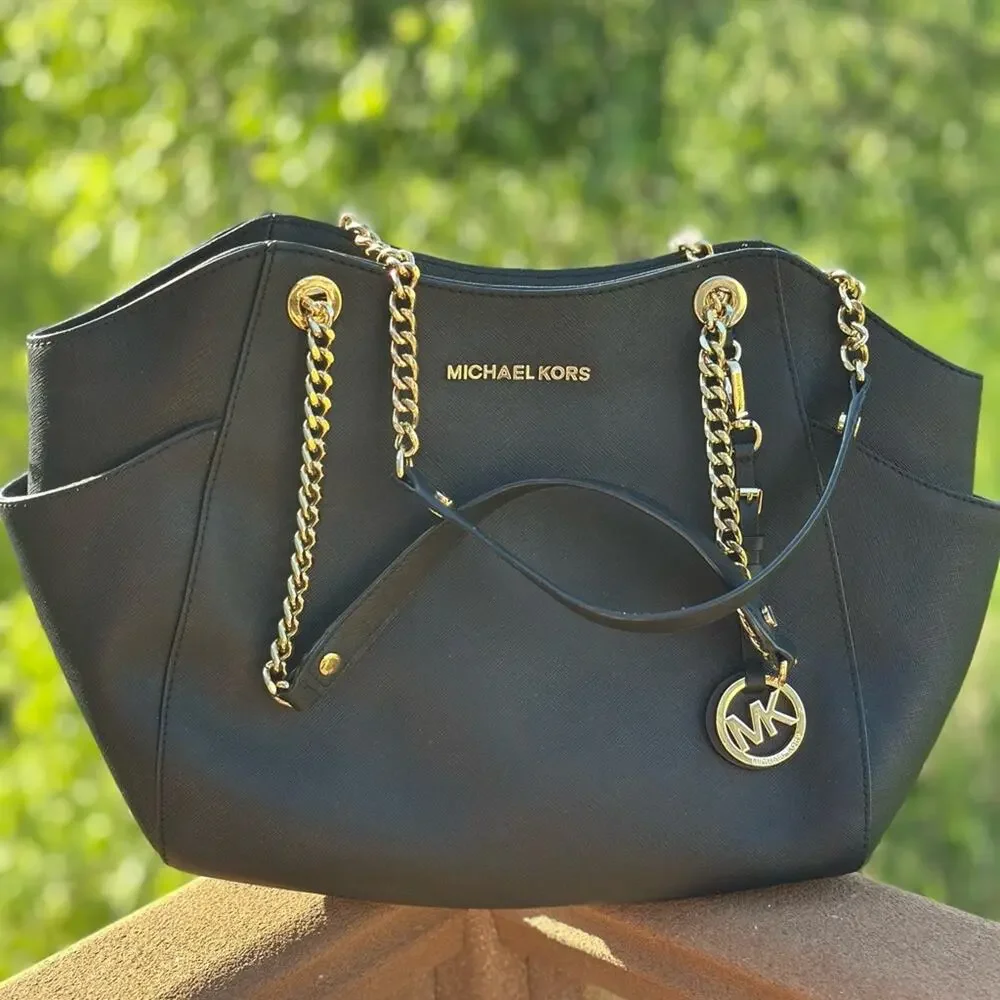 Michael Kors Jet Set Black Shoulder Bag EUC